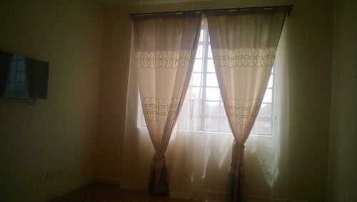 Shawn dollar apartment