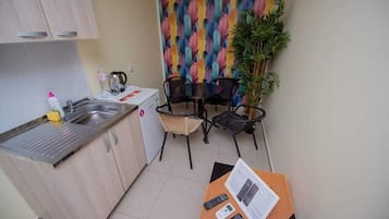 Standard Apartment | Private kitchenette
