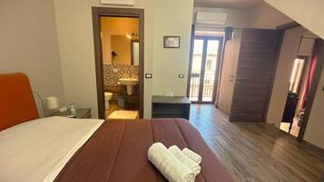 Memory foam beds, desk, laptop workspace, soundproofing