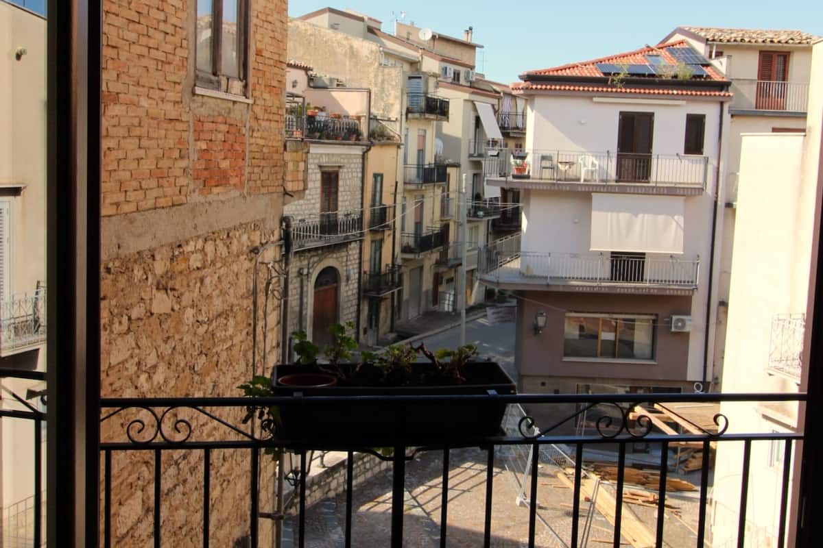 Double Room, Balcony | Memory foam beds, desk, laptop workspace, soundproofing