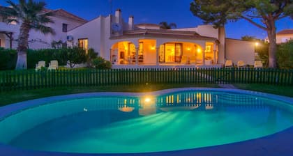 Las Chapas Playa beachfront house with private garden, pool