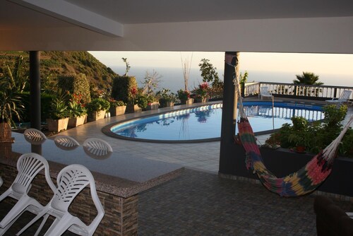 Arcos Grands Suites mit riesigem und privatem Pool. Ein Luxus & entspannende Aussichten!