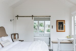 1 bedroom, WiFi, bed sheets - The Potting Shed at Bunya House (Bowral)