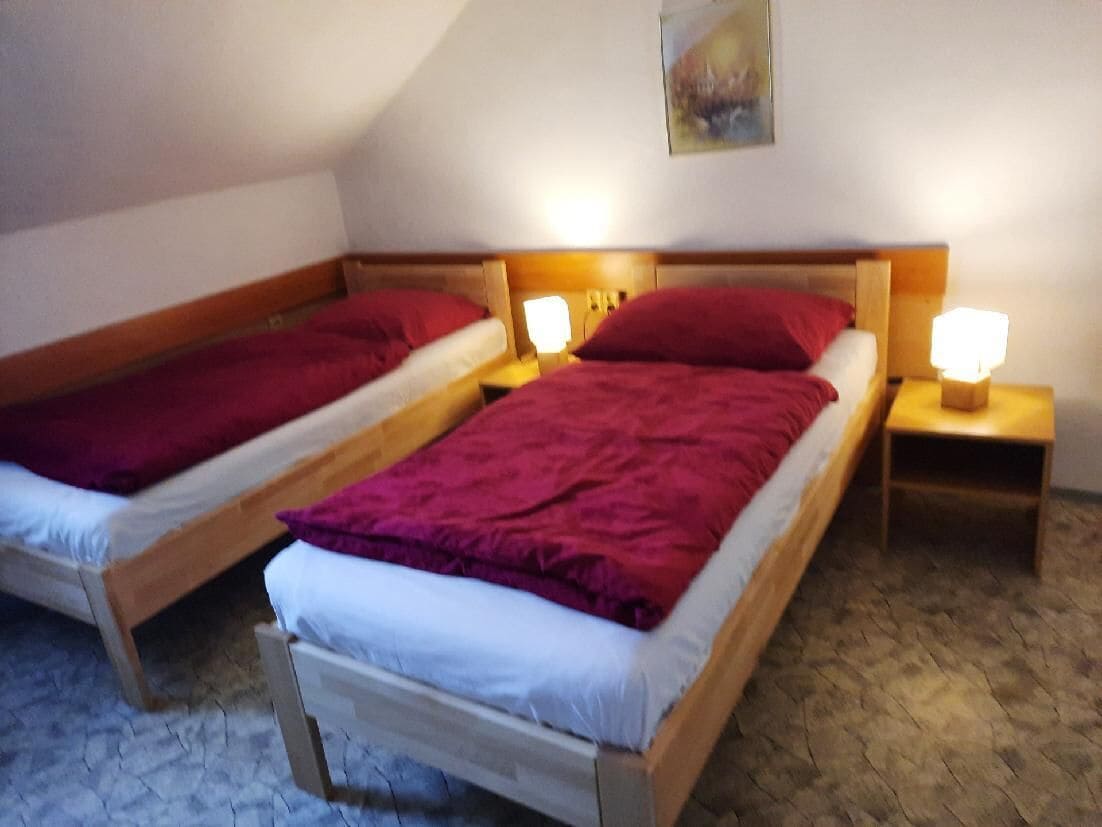 Literie hypoallergénique, décoration personnalisée, bureau