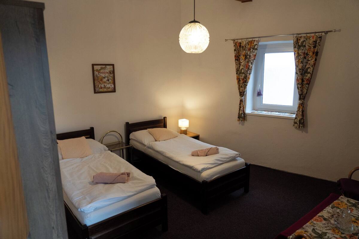 Economy-Zweibettzimmer