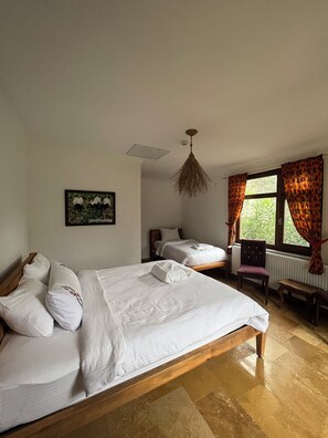 標準三人房 | 隔音、免費無線上網、床單