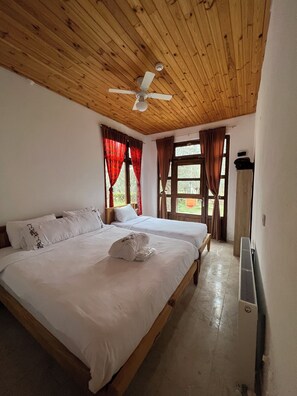 Standard trippelrum | Ljudisolering, gratis wi-fi och sängkläder