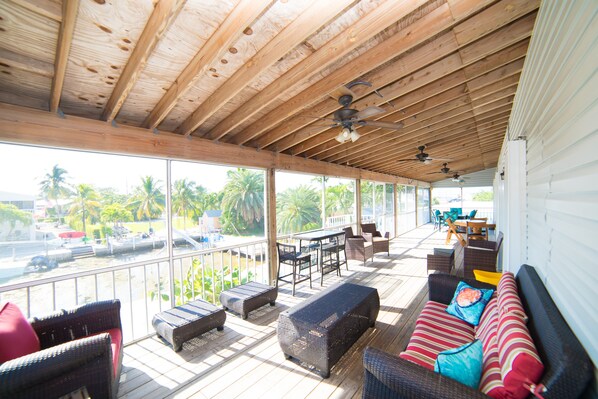 Terrace/patio - Marathon 3BR Canal Home w Pool Spa Combo 55' Dock Free pool heat and chiller (Marathon)