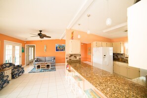 Interior - Marathon 3BR Canal Home w Pool Spa Combo 55' Dock Free pool heat and chiller (Marathon)