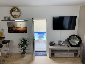 Unclassified image, 5 of 29, button - Modern apartment Terrace | WLAN | Heidingsfeld (Heidingsfeld)