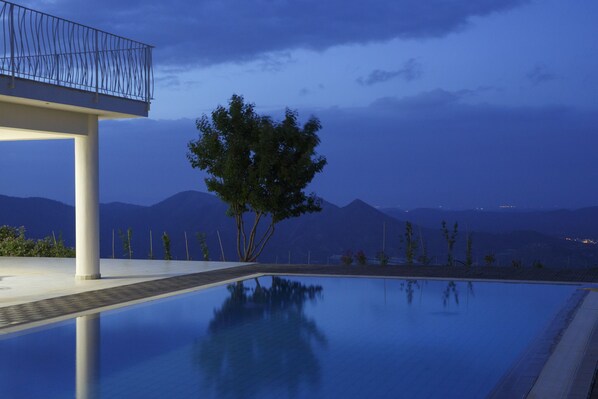 室外泳池、暖水池