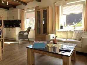 TV - Maxe house, Paula house - golf course, beach and surfing area within walking distance (Wulfen)