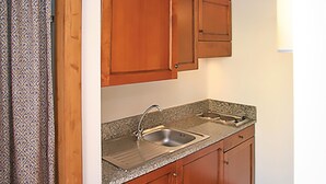 Fridge, stovetop, cookware/dishes/utensils - Awesome apartment in Punta Su Turrione (Punta Su Turrione)