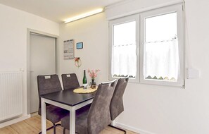 Dining - Cozy home in Goldlauter-Heidersbach (Goldlauter-Heidersbach)