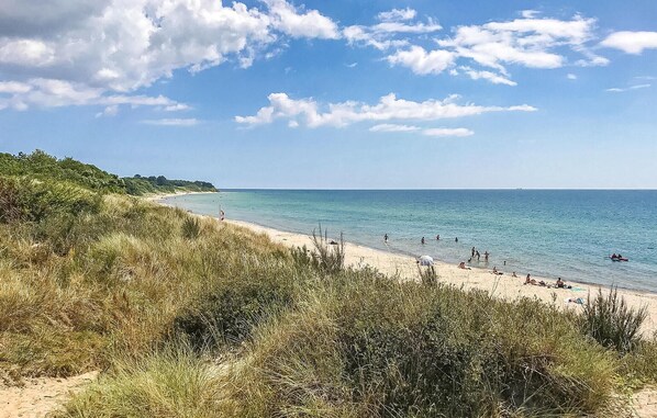 بالقرب من الشاطئ