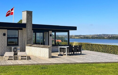 3 bedroom beautiful home in Hejls