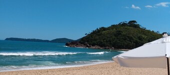 Apartment in Itaguá, Ubatuba, High Standard, sophistication in family structure.