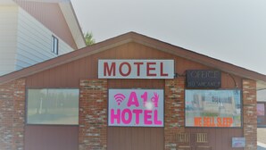 Front of property - A1 HOTEL (Bassano)
