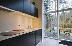 Fridge, oven, dishwasher, coffee/tea maker - Amazing home in Græsted with kitchen (Græsted)