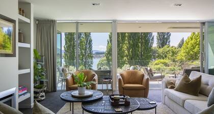 Waters Edge - Hosted by NZSIR Luxury Rental Homes