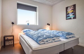 4 bedrooms