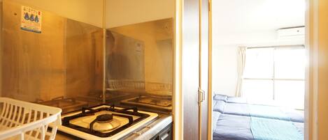 Apartment | Private kitchenette | Mini-fridge, microwave, stovetop, electric kettle