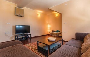 TV, table football, ping pong