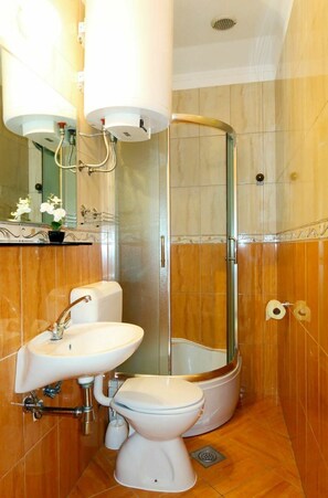 Bathroom - Nice apartment for 4 people with A/C, WIFI, TV, terrace and pets allowed (Senj)