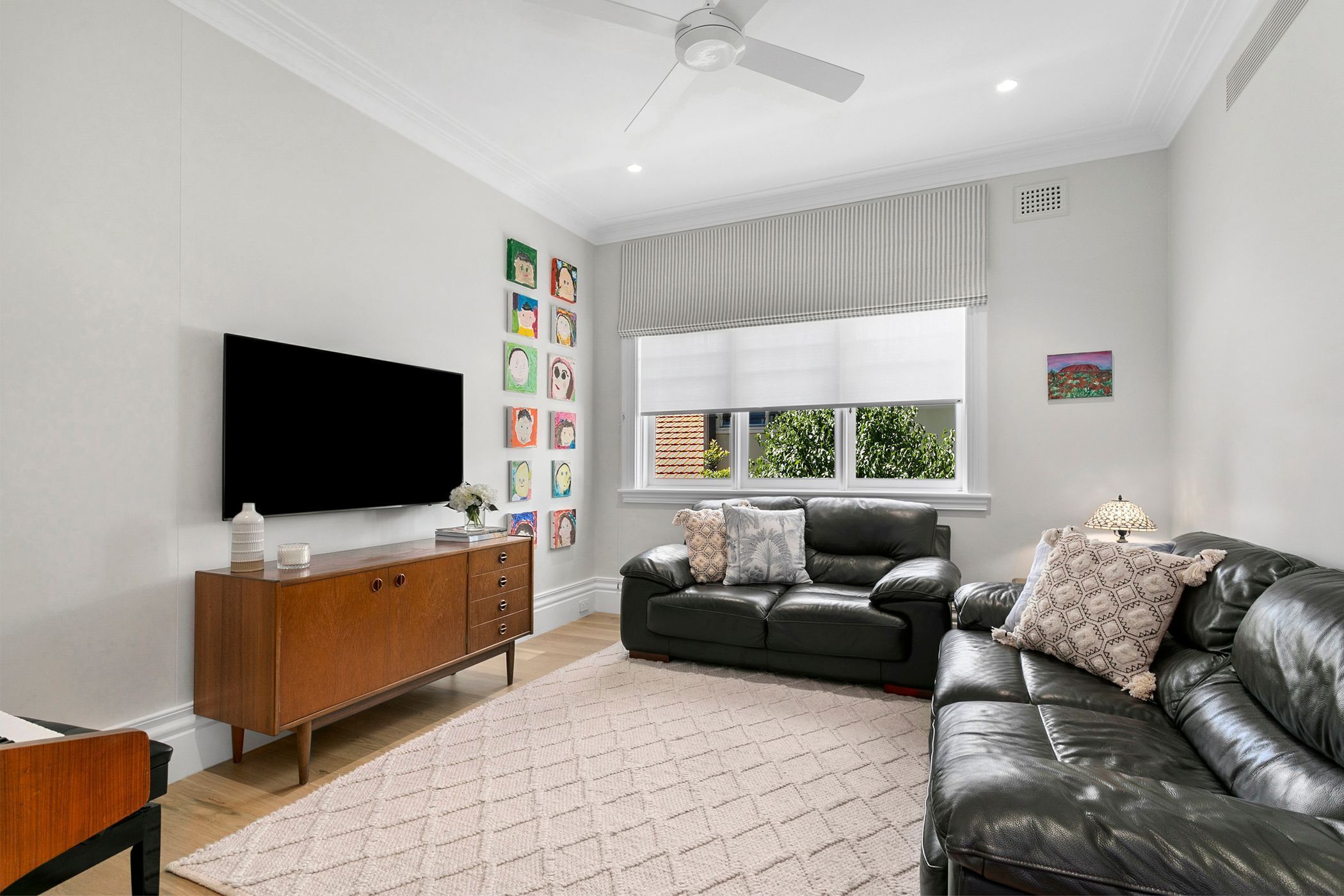 Balmoral Hamptons home (heated pool & hot tub) — image 17