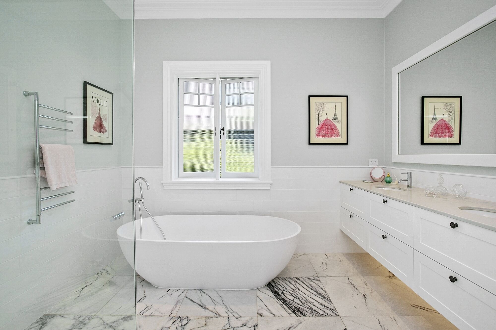 Balmoral Hamptons home (heated pool & hot tub) — image 22