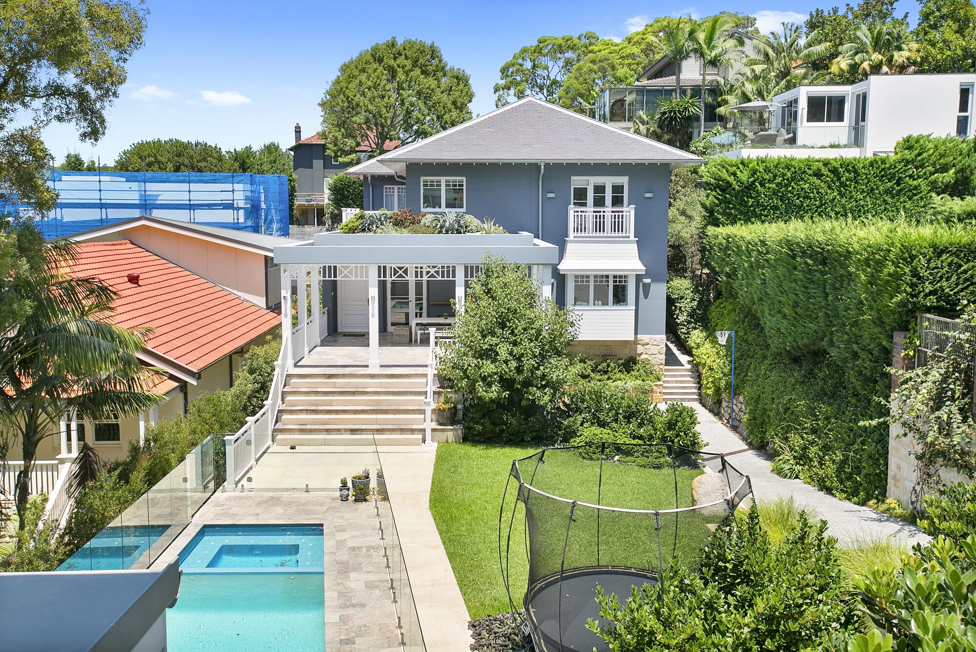 Balmoral Hamptons home (heated pool & hot tub) — image 5