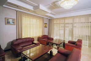 Living area - Mildom Hotel (Baku)