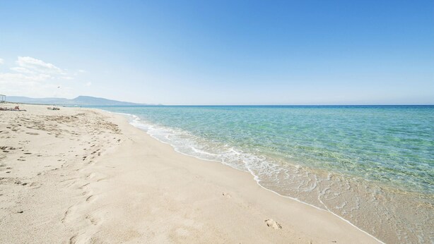 Una spiaggia nelle vicinanze