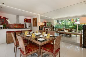 Villa, 3 habitaciones | Comedor