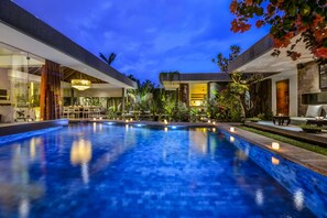 Outdoor pool, pool loungers