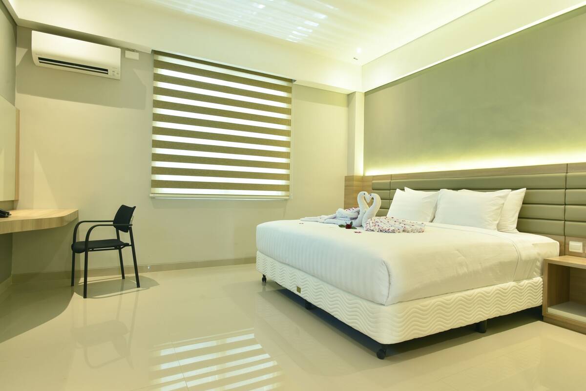 Habitación doble Deluxe | Escritorio, wifi gratis y ropa de cama