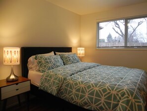 2 bedrooms, desk, iron/ironing board, free WiFi
