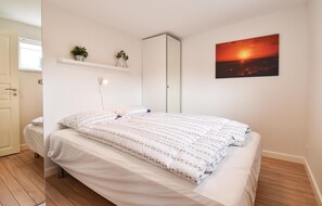 2 Schlafzimmer, Reisekinderbett, kostenloses WLAN