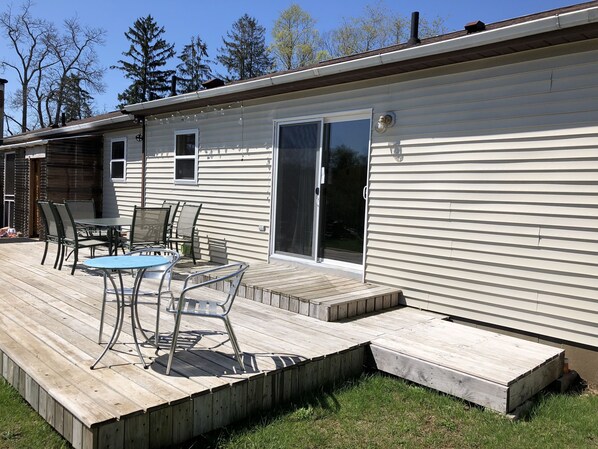 Family Duplex | Terrace/patio - The Old Sindelar Farm (East Haddam)