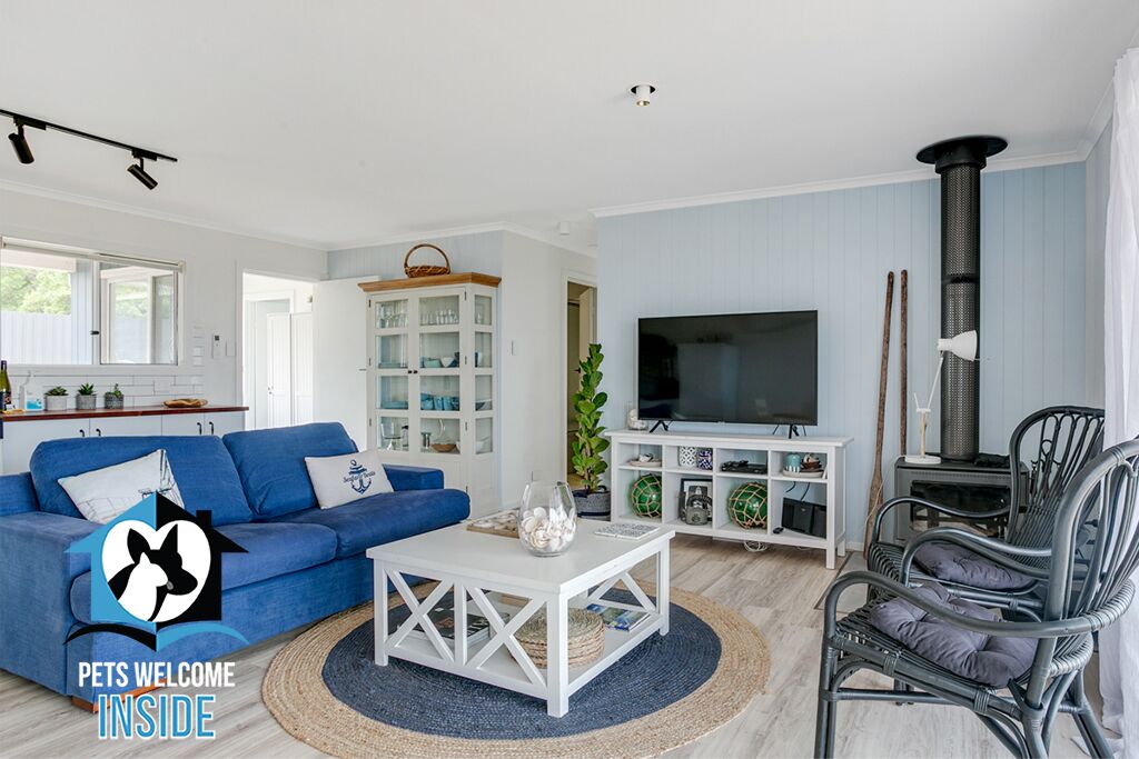 Hamptons Style Beachside Retreat with Brilliant Ocean Views! — image 14