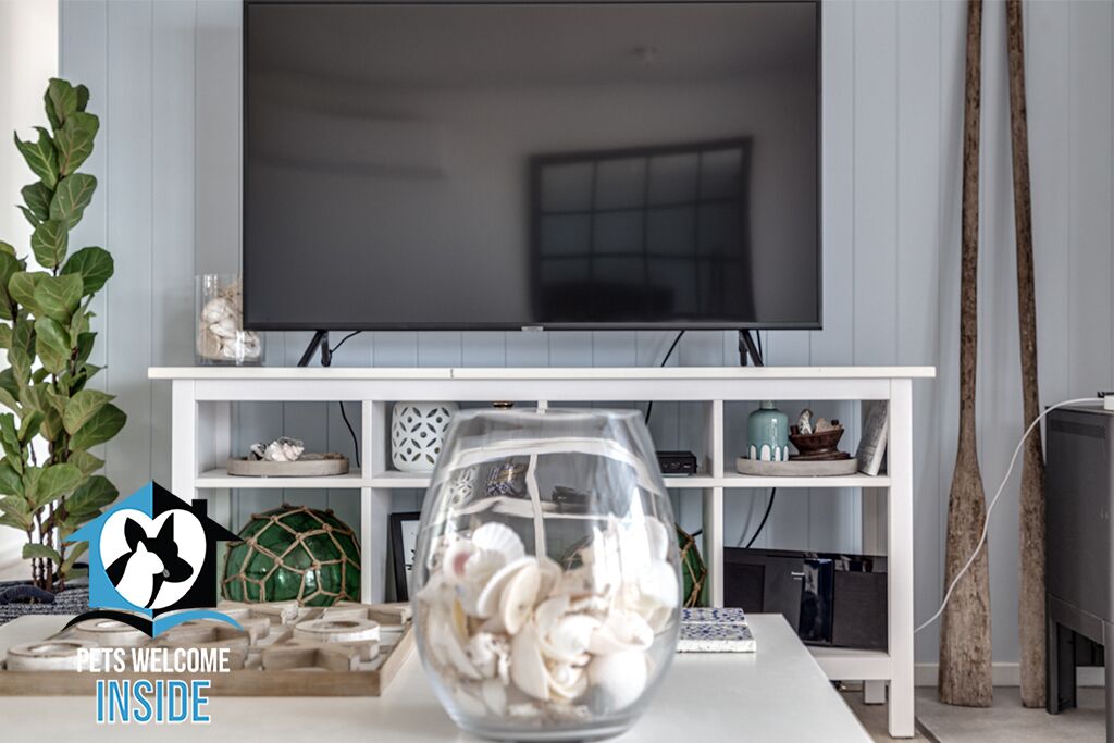 Hamptons Style Beachside Retreat with Brilliant Ocean Views! — image 5