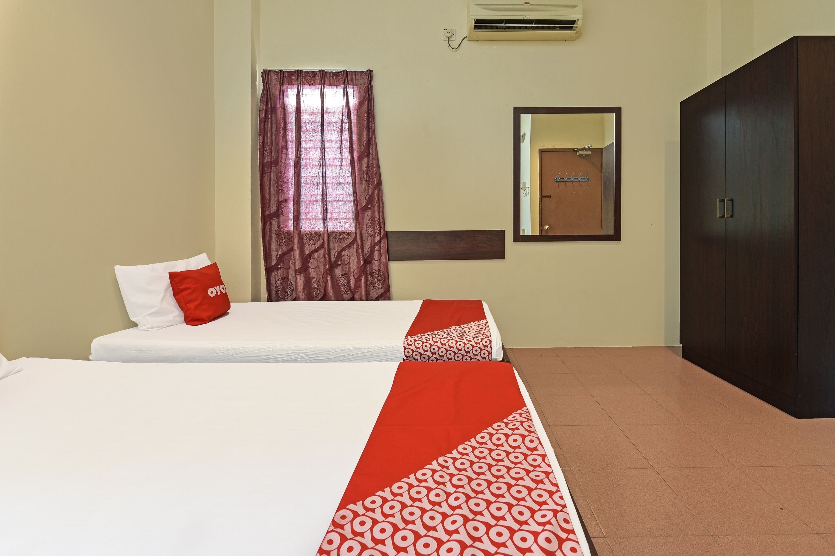 Deluxe Twin Room | Free WiFi, bed sheets