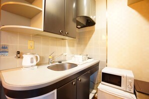 アパートメント | 専用簡易キッチン | 冷蔵庫、電子レンジ、コンロ、電気ポット