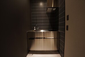 3 bedrooms, memory-foam beds, free WiFi - TABISAI Luxe (Fukuoka)