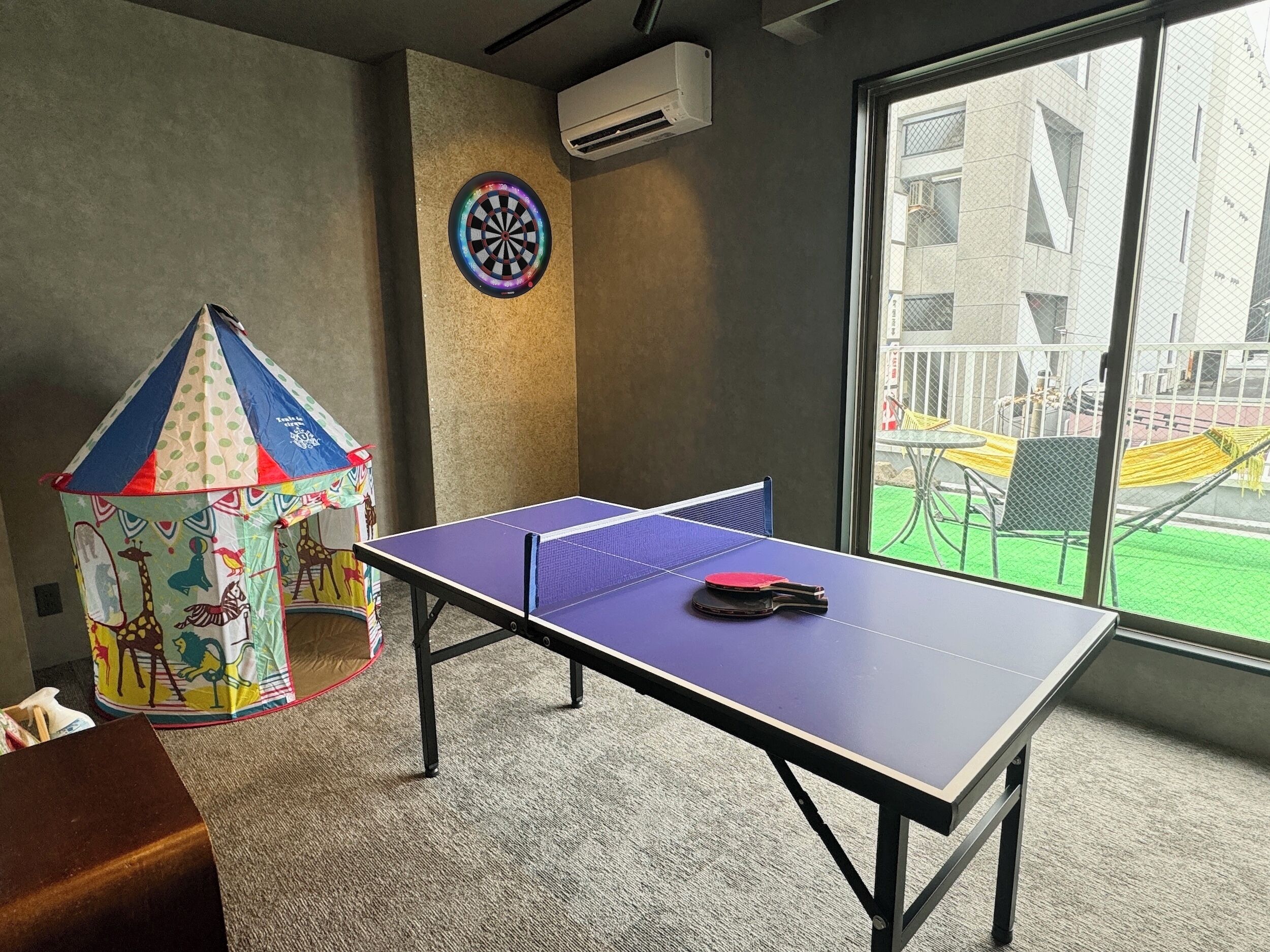 Área de juegos infantiles bajo techo