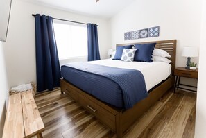 1 bedroom, desk, travel cot, WiFi