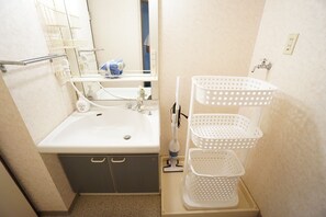 Departamento | Baño | Tina y regadera independientes y amenidades de baño gratuitas 