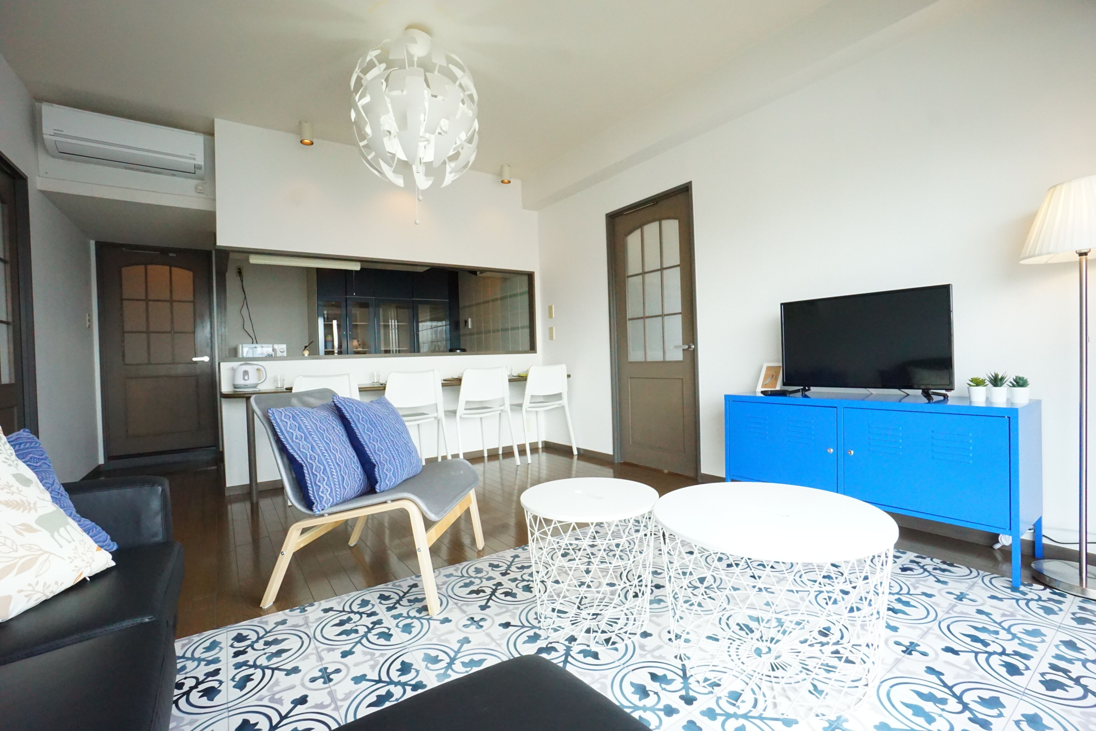 Apartment | Living area | Flat-screen TV