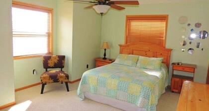 5 BR en suite with firepit, hot tub,and game room.
