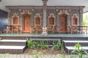 Ngoại thất